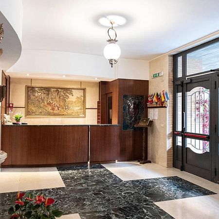 Villa Fatima, Casa Per Ferie โรม ภายนอก รูปภาพ