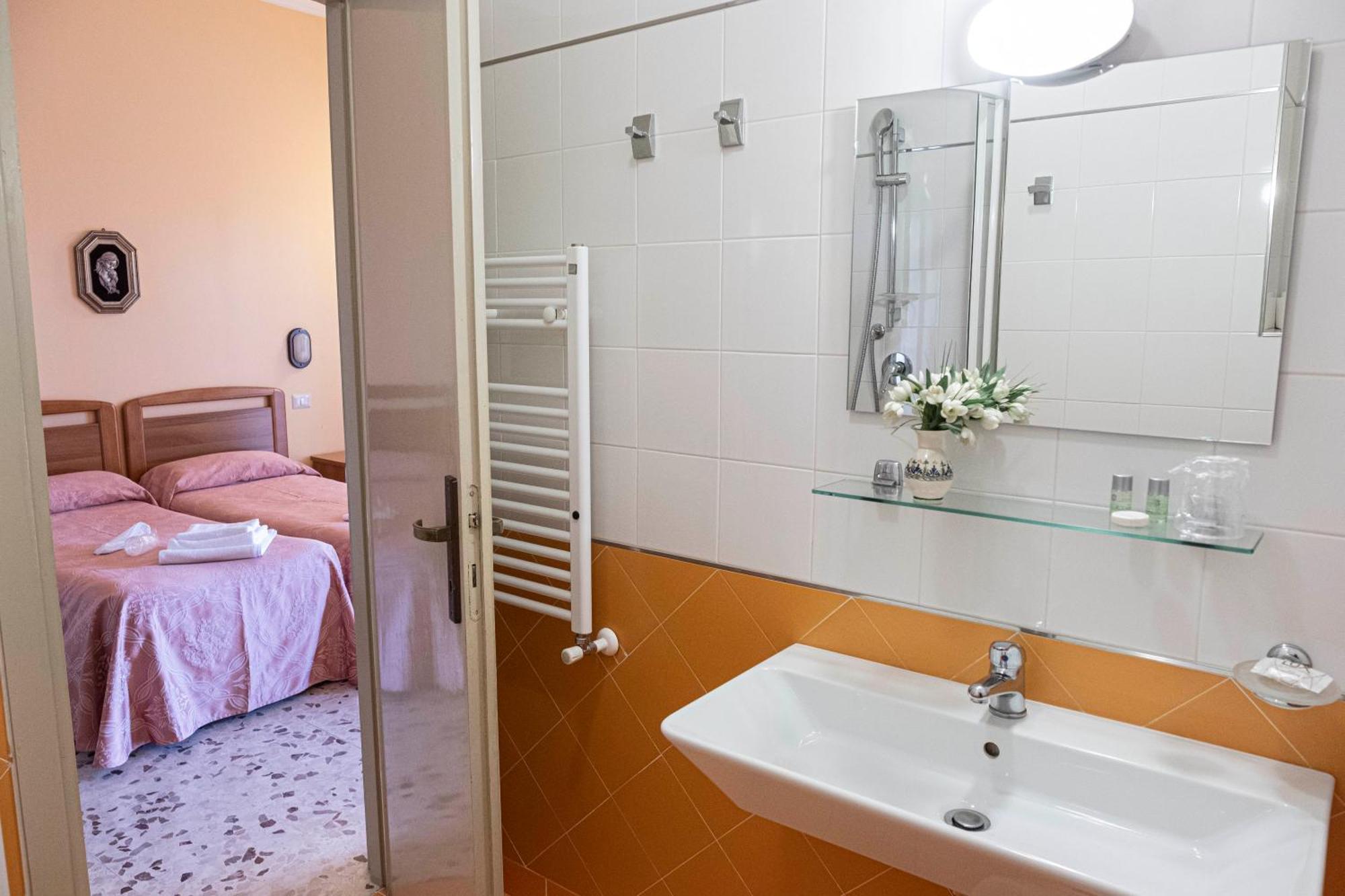 Villa Fatima, Casa Per Ferie โรม ภายนอก รูปภาพ
